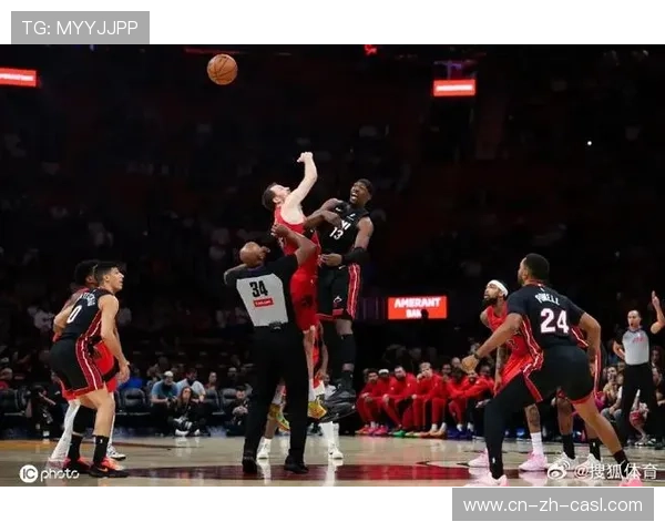 爵士100-107不敌猛龙，客场遭遇连败